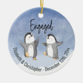 Cute Winter Penguins Monogrammed Engaged Keramisch Ornament (Voorkant)