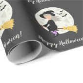 Cute Witch Girl Flying & Happy Halloween Text Cadeaupapier (Rol Hoek)