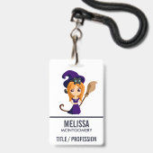 Cute Witch in Paars Pet Halloween Badge (Achterkant met lanyard)