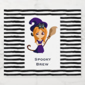 Cute Witch in Paars Pet Halloween Bier Etiket (Enkel label)