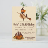 Cute Witch op Broomstick Birthday Party Kaart (Staand voorkant)