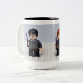 Cute Wizard Toy Figure Mug – Magic-Themed Coffee  Tweekleurige Koffiemok (Voorkant links)