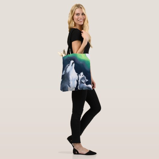 Cute Wolf en Pup Howl bij Full Moon Tote Bag (Op model)