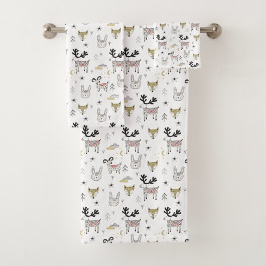 Cute Woodland Animal Doodle Pattern Bad Handdoek (Insitu)