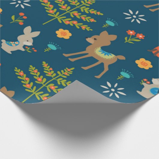Cute Woodland Animal Pattern Cadeaupapier (Hoek)