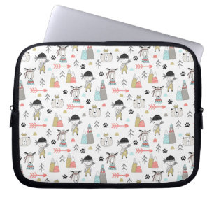 Cute Woodland Animals en Indian Boy Pattern Laptop Sleeve