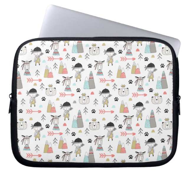 Cute Woodland Animals en Indian Boy Pattern Laptop Sleeve (Voorkant)