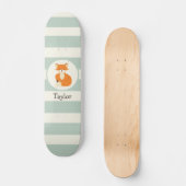 Cute Woodland Fox op Sage Green Stripes Persoonlijk Skateboard (Voorkant)