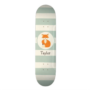 Cute Woodland Fox op Sage Green Stripes Persoonlijk Skateboard