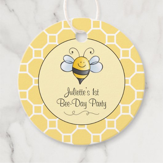 Cute Yellow Black Bumblebee First Birthday Party Bedankjes Labels (Voorkant)