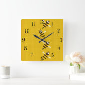 Cute Yellow Brown Abstract Honey Bees Pattern Vierkante Klok (Huis)