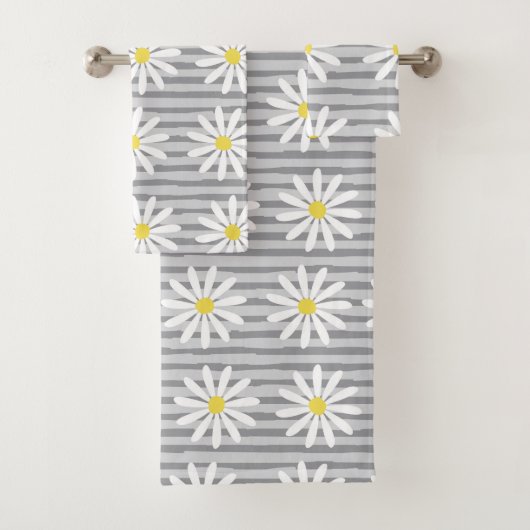 Cute Yellow Daisy Floral Grey Stripes Pattern Bad Handdoek (Insitu)