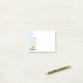 Cute Yellow Dino met Happy Stars Post-it® Notes (Op bureau)