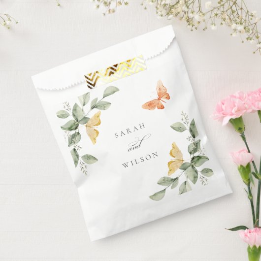 Cute Yellow Garden Foliage Butterflies Wedding Bedankzakje (Gezegeld)