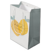 Cute Yellow Lemon Fruity Citrus Baby shower Round Medium Cadeauzakje (Achterkant Gekanteld)