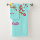 Cute Yellow Owl, roze bloemen illustratie Bad Handdoek (Insitu)