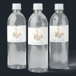 Cute Yellow Plane Giraffe Stars Kids Birthday Wat? Waterfles Etiket<br><div class="desc">Het is een verbluffend klein,  vaag-Giraffe-vliegtuig-wolkenkrabber met een heerlijk Giraffe-Collectie in de lucht,  omringd door wolken en sterren,  perfect voor je kleine verjaardagsfeest. Het is zeer gemakkelijk om,  met uw persoonlijke details aan te passen. Als u een ander bijpassend product of aanpassing nodig hebt,  bericht dan via Zazzle.</div>