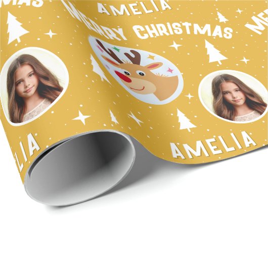Cute Yellow Reindeer Kid`s Name Photo Christmas Cadeaupapier (Rol Hoek)