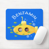 Cute yellow submarine fish cartoon illustration muismat (Met muis)