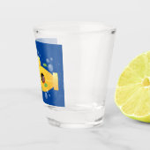 Cute yellow submarine fish cartoon illustration shot glas (Rechts)