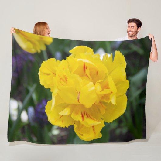 Cute yellow tulips in de tuin fleece deken (In situ)
