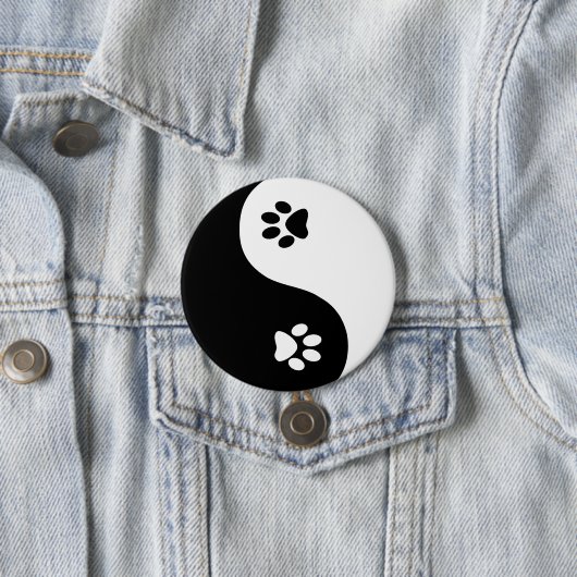 Cute Yin Yang Paws Button (In situ)