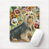 Cute Yorkshire Terrier in de Pansies Mousepad Muismat (Met muis)