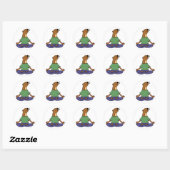 Cute Zee Otter die Yoga Cartoon oefent Ronde Sticker (Vel)