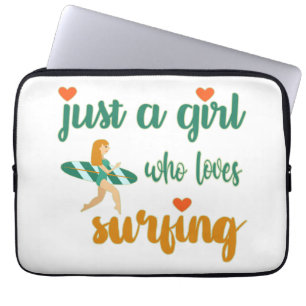 Cute zomers citaat Gewoon een meisje dat van surfe Laptop Sleeve