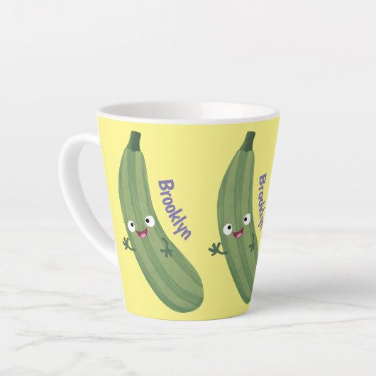 Cute zucchini happy cartoon illustratie latte mok (Linkerhoek)
