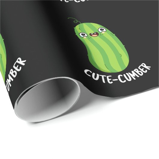 Cutecumber Funny Cucumber Pun Dark BG Cadeaupapier (Rol Hoek)