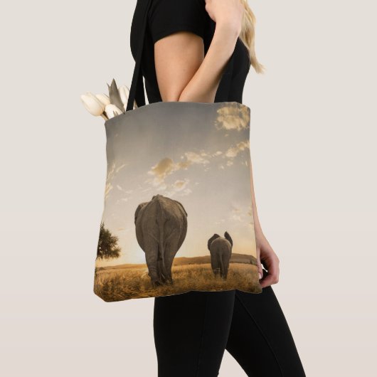 Cutest Baby Animals | Elephant Calf & Mother Tote Bag (Dichtbij)