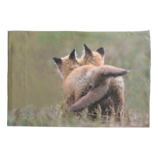 Cutest Baby Animals | Red Fox Kits Locking Tails Kussensloop (Achterkant)