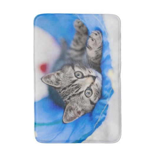Cutest Baby Animals | Tabby Kitten in Play Tunnel Badmat (Voorkant Verticaal)