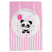 Cutie roze panda gepersonaliseerde verjaardag medium cadeauzakje (Achterkant)