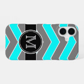Cyaan Blauw, Grijs, Zwart Chevron, Monogram iPhone 16 Hoesje (Achterkant horizontaal)
