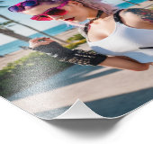 Cyber Punk 80s Babe by the Beach Foto Afdruk (Hoek)