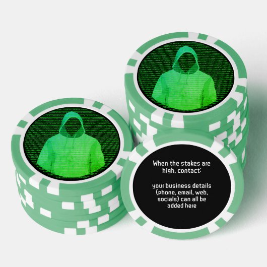 Cyberbeveiliging - een bedrijf met hoge inzetten - poker chips (Opstapeling)