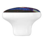 Cyberpunk Sparrow in Neon CityScape Keramische Knop (Zijkant)