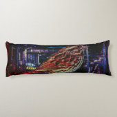 Cyberpunk Sparrow in Neon CityScape Lichaamskussen (Achterkant)