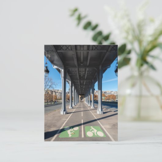 Cycle Path on the pont Bir-Hakeim - Parijs, Frankr Briefkaart (Staand voorkant)