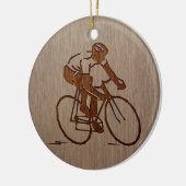 Cyclisch silhouet gegraveerd op houtafbeelding keramisch ornament (Links)