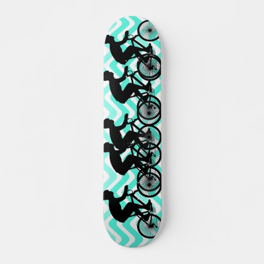 Cyclist Skateboard (Voorkant)