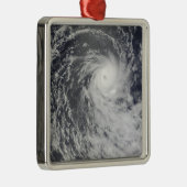 Cyclone Anja over de Zuid-Indische Oceaan Metalen Ornament (Rechts)