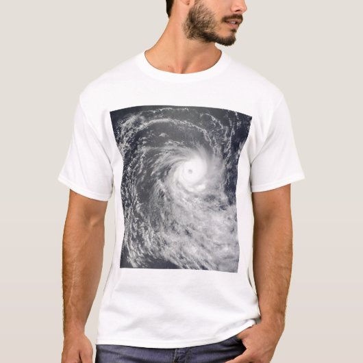 Cyclone Anja over de Zuid-Indische Oceaan T-shirt (Voorkant)