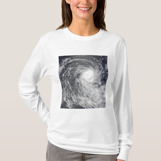 Cyclone Anja over de Zuid-Indische Oceaan T-shirt (Voorkant)