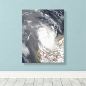 Cyclone Dominic voor de kust van Western Oostenrij Canvas Afdruk (Insitu (Houten vloer))