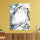 Cyclone Giri beweegt zich aan land over Birma Canvas Afdruk (Insitu (Woonkamer))