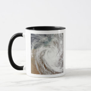 Cyclone Laurence beweegt het hele land Mok