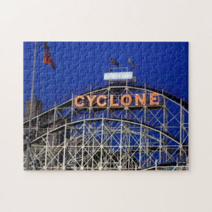 'Cyclone Rollercoaster bij Nacht' Jigsaw Puzzel